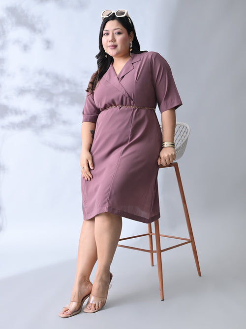 Elegant Dusty Pink Dress with Belt Accent & Feminine Fit